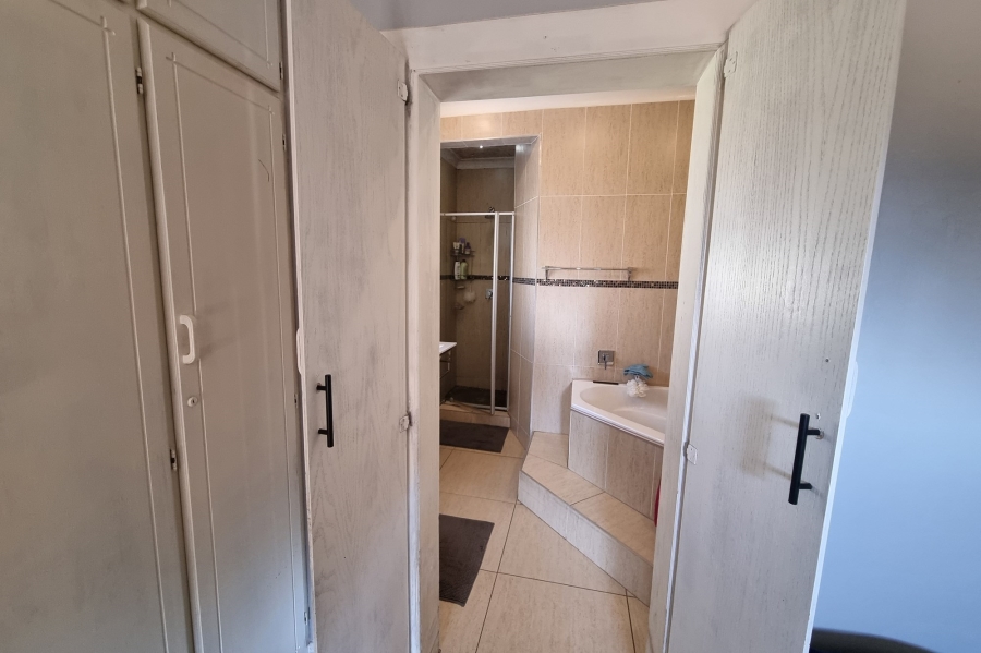 3 Bedroom Property for Sale in Meiringspark North West